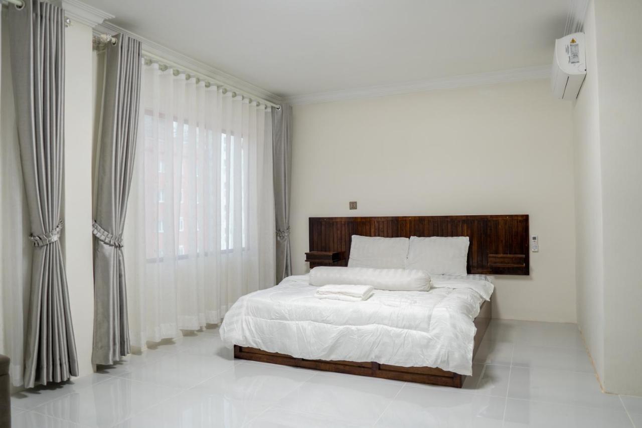 Empire House, Phnom Penh Hotel Kültér fotó