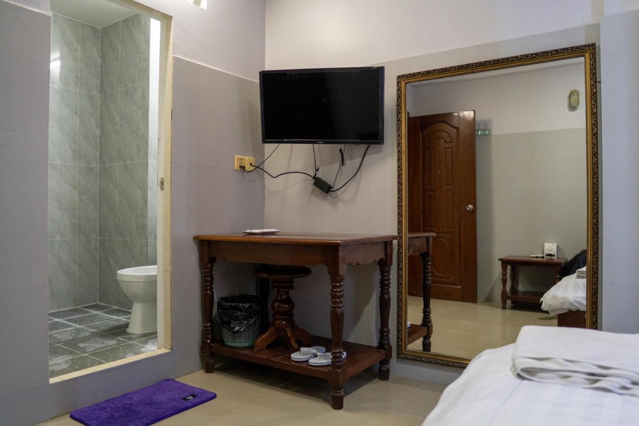 Empire House, Phnom Penh Hotel Kültér fotó