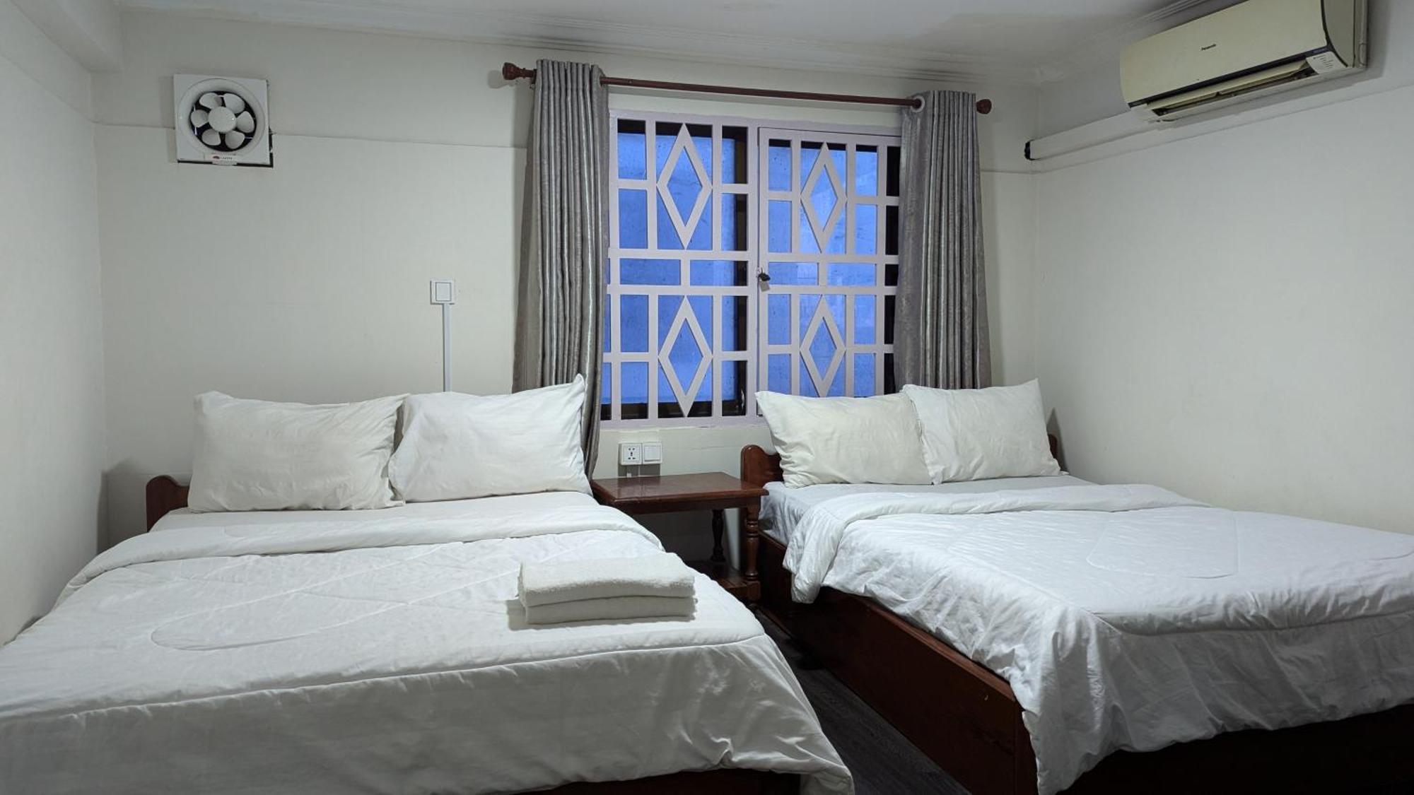 Empire House, Phnom Penh Hotel Kültér fotó