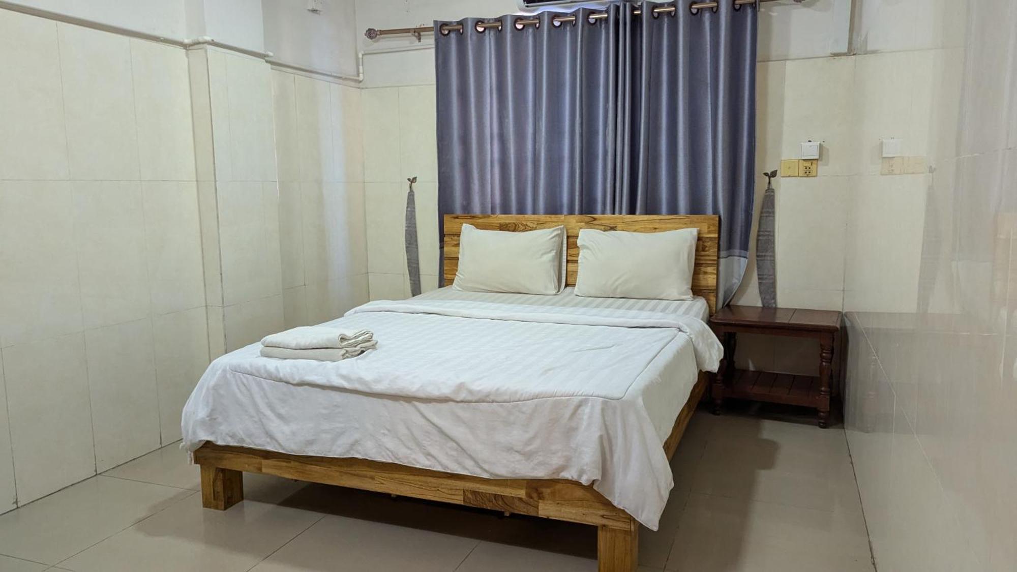Empire House, Phnom Penh Hotel Kültér fotó