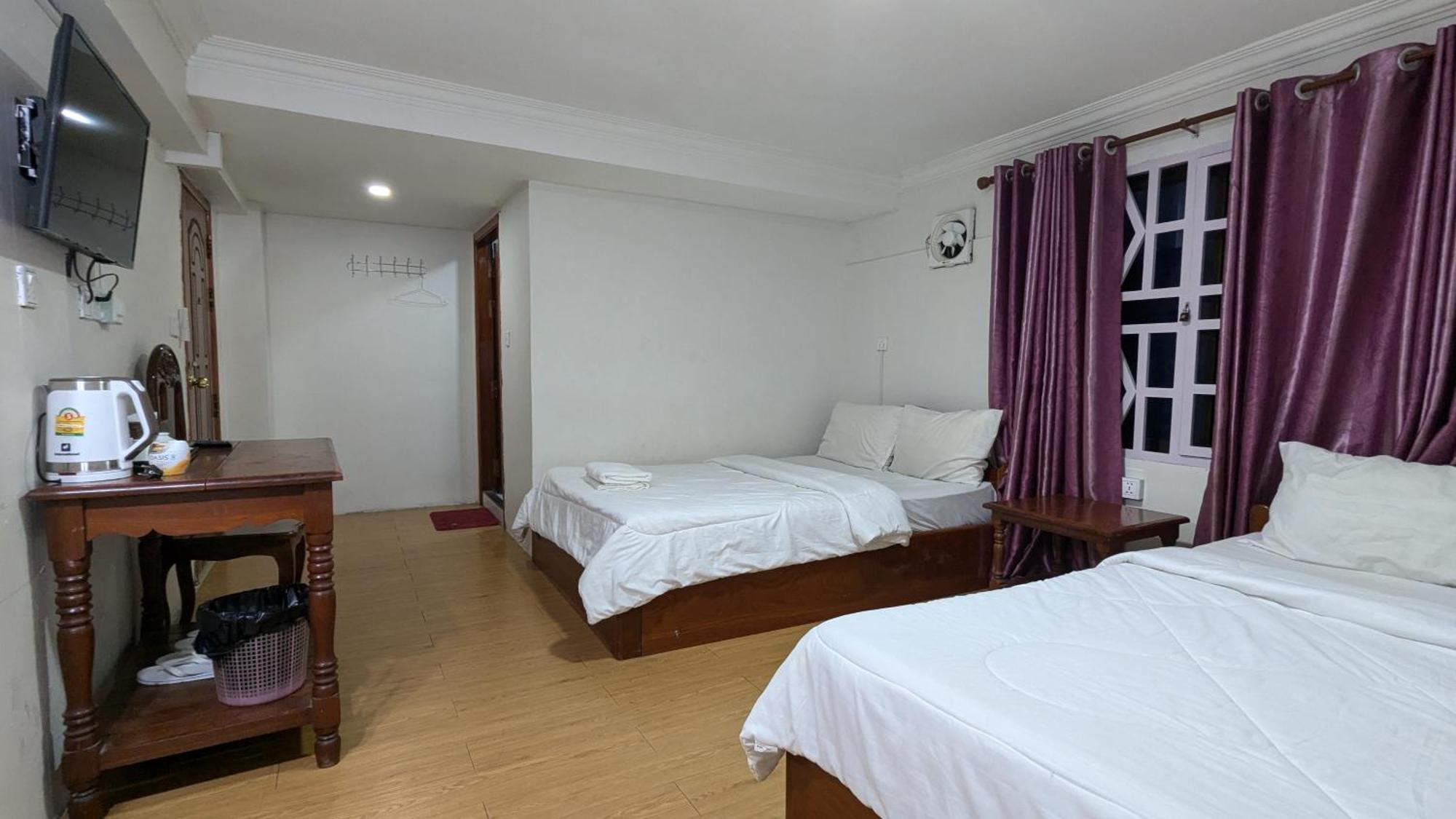 Empire House, Phnom Penh Hotel Kültér fotó